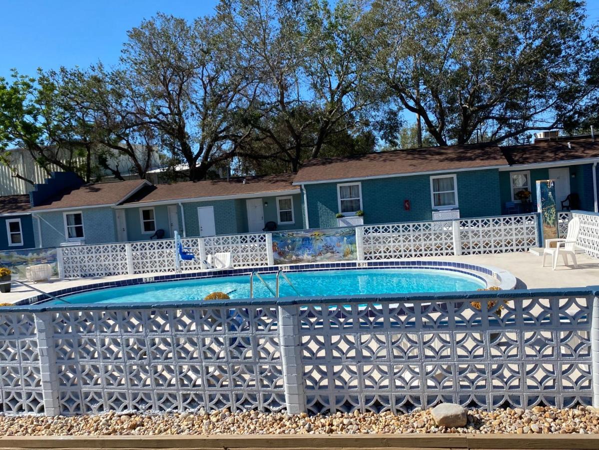 Gulf Coast Inn Gulf Breeze Εξωτερικό φωτογραφία